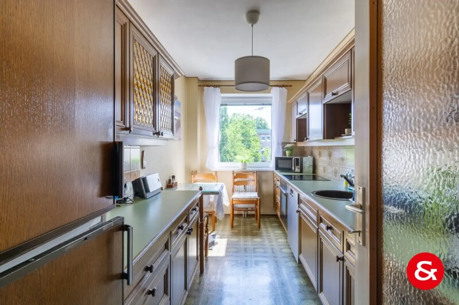 UNGLAUBLICHES PREIS-LEISTUNGSVERHÄLTNIS FÜR EINE DREIZIMMERWOHNUNG MIT LOGGIA IN GRÜNRUHELAGE!