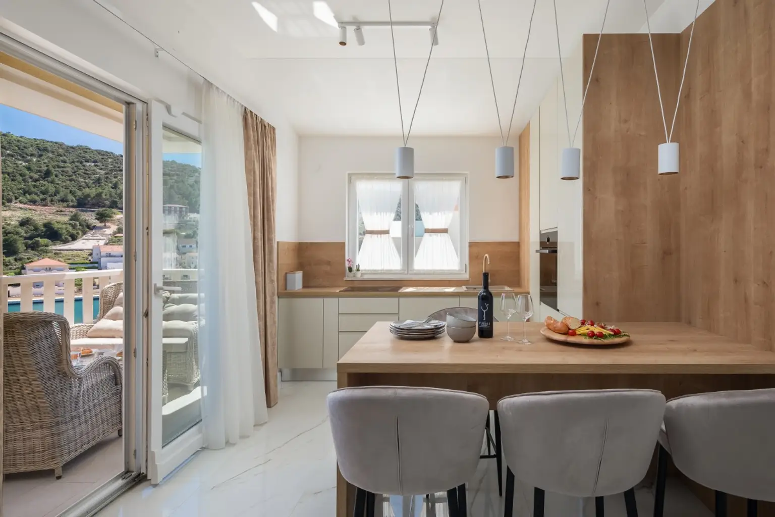 C | ++ APARTMENTS direkt am Meer, 1.Reihe ++ MARINA bei TROGIR | Prima Service Immobilien