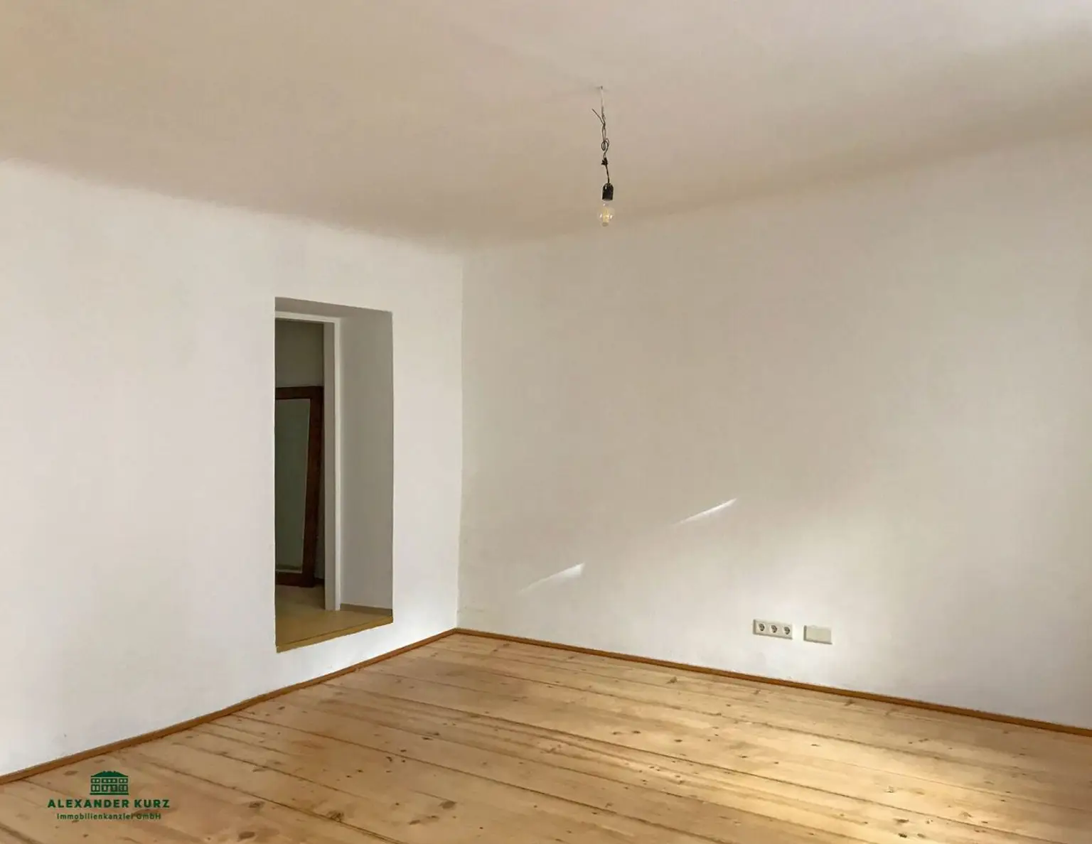 Kleine gewerbliche Einheit im Herzen der Linken Salzburger Altstadt