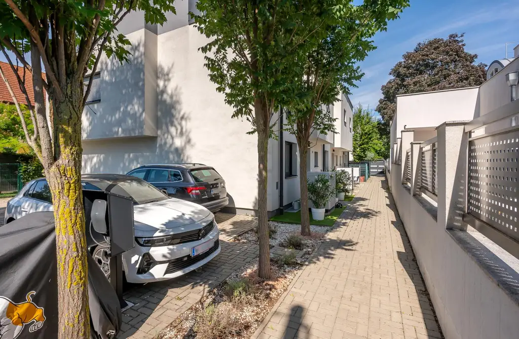 großzügige Doppelhaushälfte | eigener Garten und Parkplatz | viel Platz für Familie & Freunde
