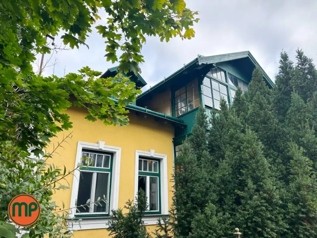 Wienerwaldvilla mit großzügigem Charakter