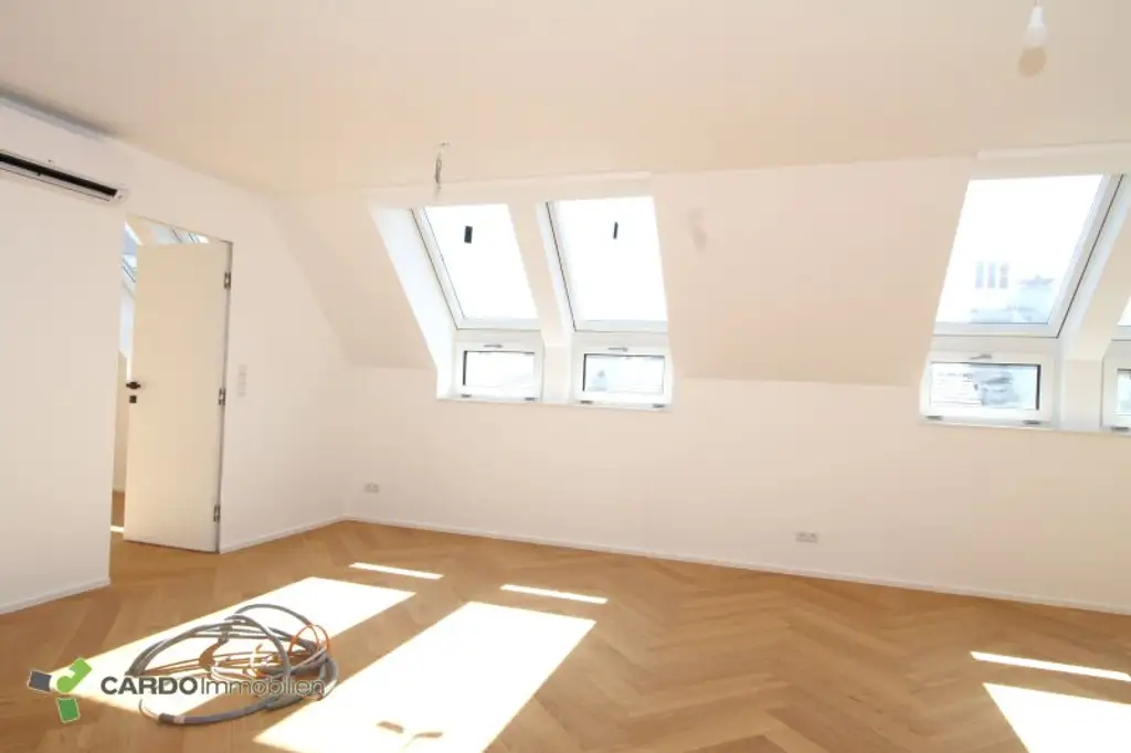 Exklusive Dachgeschosswohnungen mit Außenflächen in einem schönen Altbau