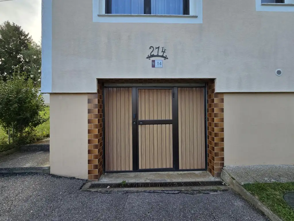 Einfamilienhaus mit Terrasse und Wintergarten