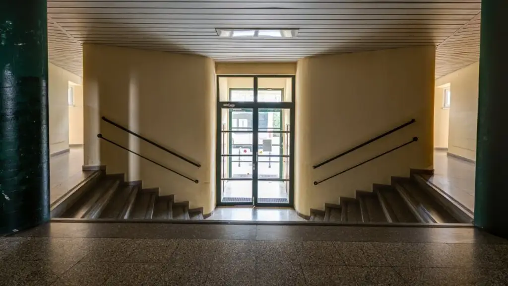 TOP Dachgeschosswohnung im Zentrum von Gänserndorf!