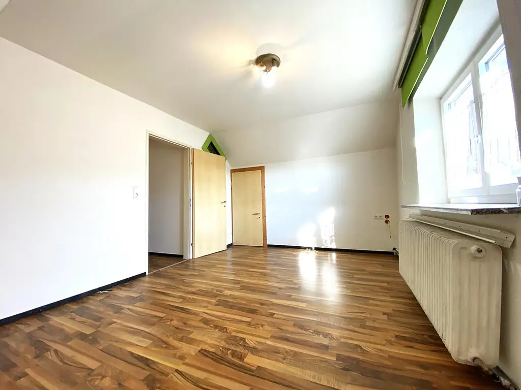 SANIERTE WOHLFÜHLOASE!       Haus in sonniger, ruhiger Lage | Berndorf
