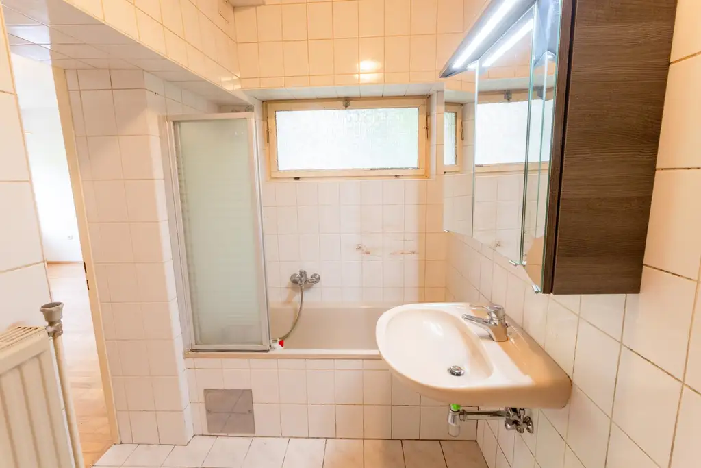 Großzügiges Wohnhaus mit Potential