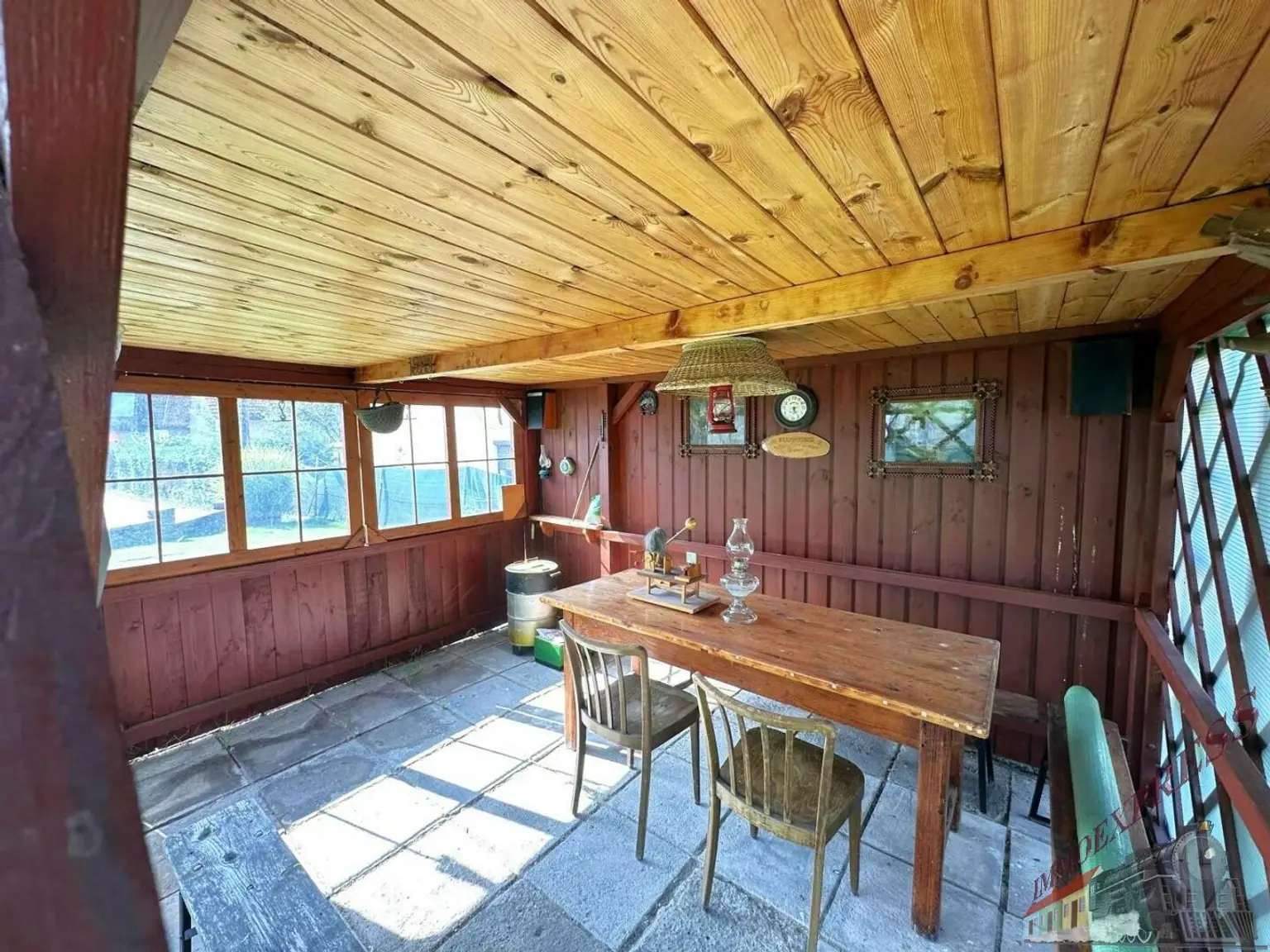 Ein-/ Zweifamilienhaus auf 1.490 m² mit Einliegerwohnung und Garage - Sackgasse