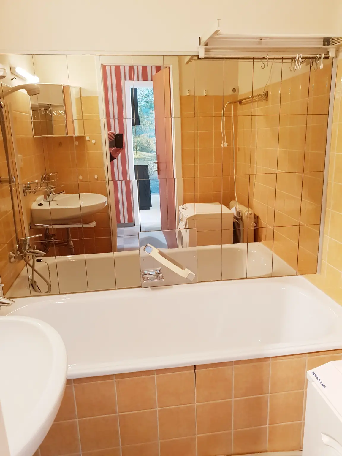 Wohnung mit 4 Zimmer + Loggia zu verkaufen!