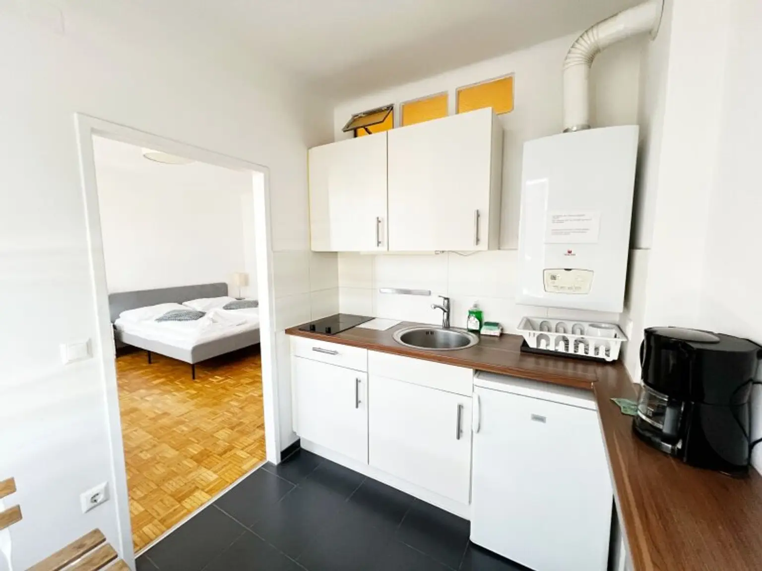 Helle Citywohnung mit Ausblick – Möbliertes 1-Zimmer-Apartment nahe Naschmarkt