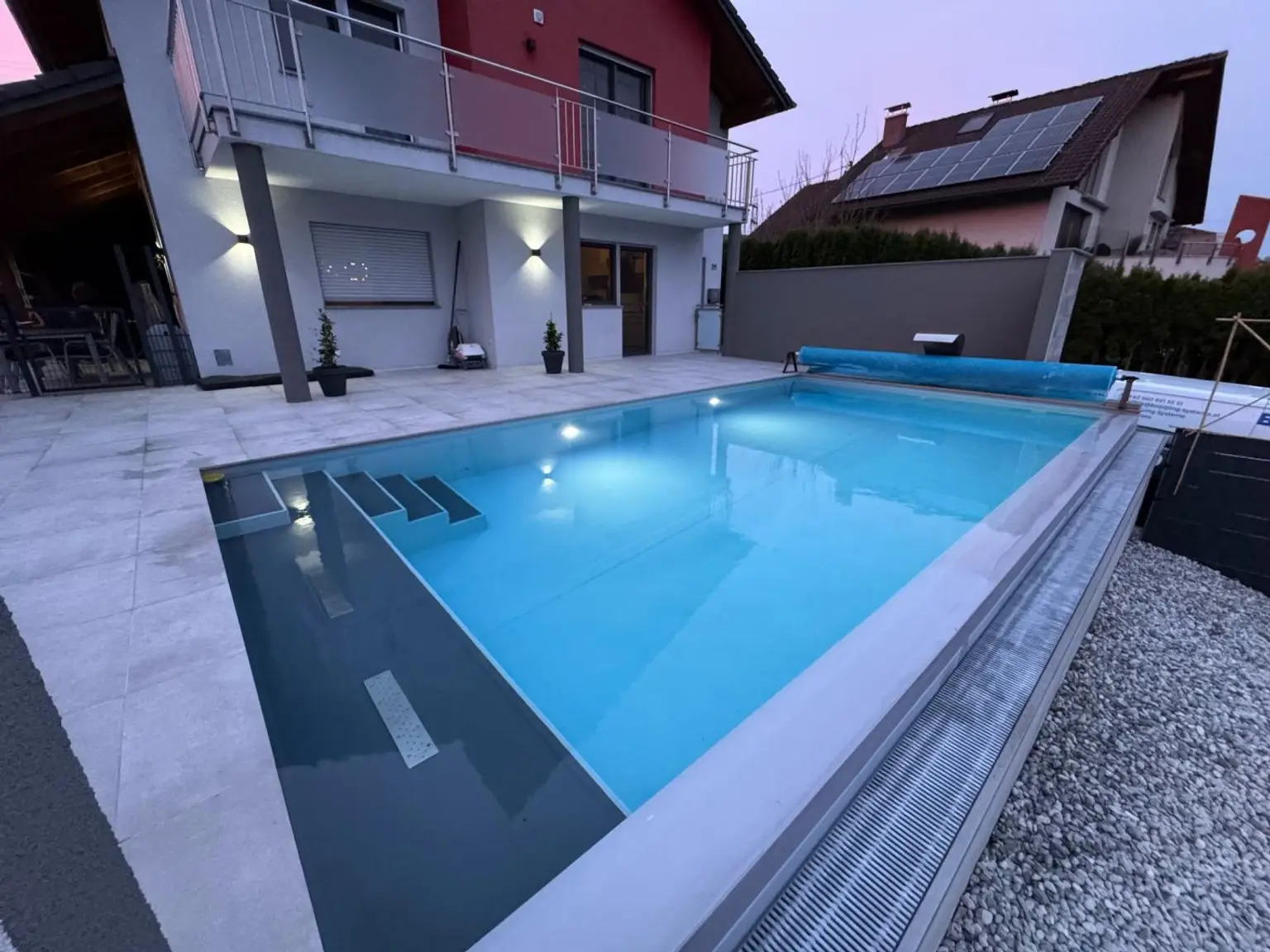 NÄHE WELS: Hochwertig modernisiertes Einfamilienhaus mit Traumgarten, Luxus - Poolanlage & smarter Haustechnik