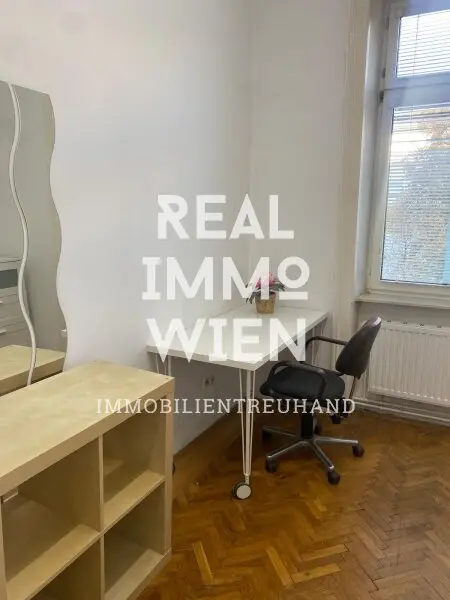 Hervorragende Anlage 5 Zimmer WG mit Stil im Gründerzeithaus