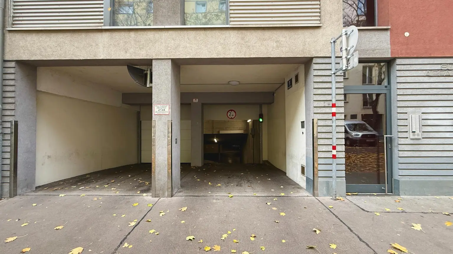 Großzügiger Garagenplatz – zentral & ideal im 20. Bezirk, Klosterneuburgerstraße 76 / Burghartgasse 5