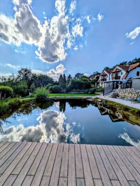 Sonniges Traumgrundstück mit PRIVATEM SCHWIMMTEICH und BAUPOTENZIAL