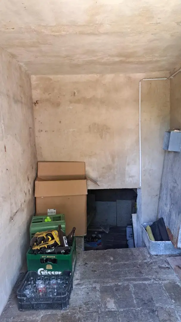 Kleines Sacherl mit 2 Terrassen, Nebengebäuden, Gemüsegarten, Erdkeller, idyllischem Grundstück, einer betonierten Freifläche und viel Potenzial....
