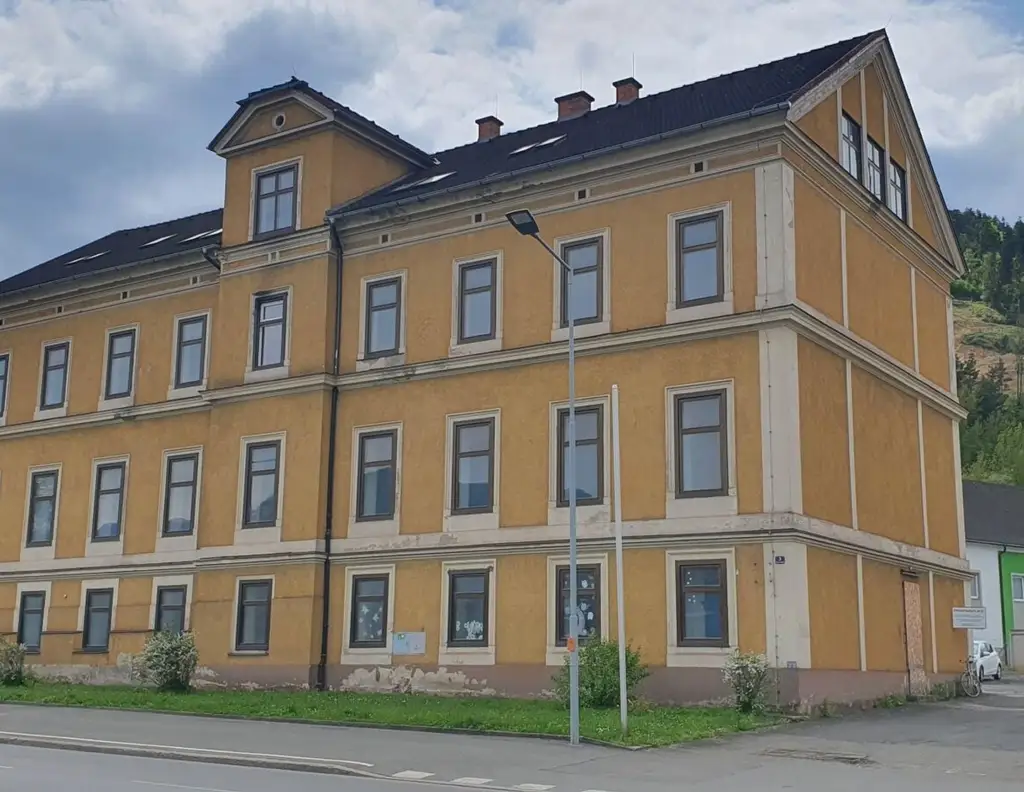 Leoben! - Sanierungsbedürftiges Gewerbeobjekt mit Ausbau- und Zubau Potential!