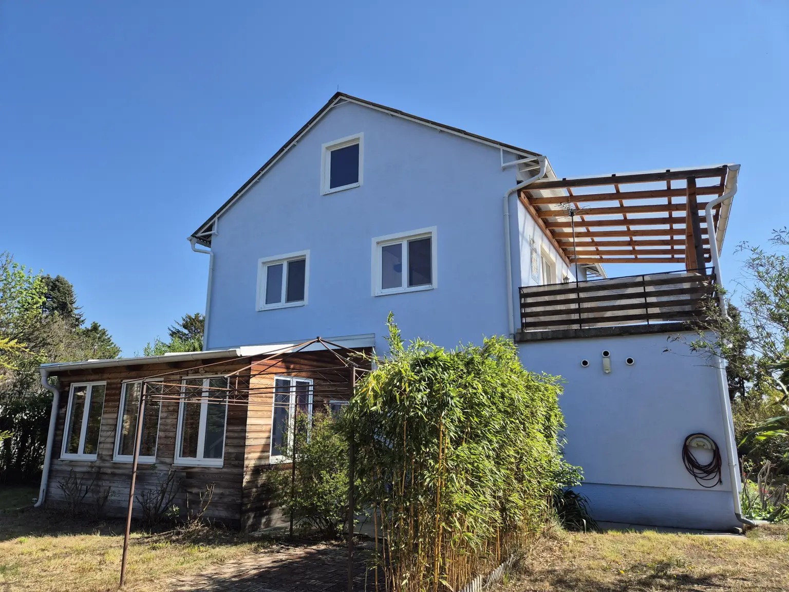 Ansicht vom Garten aus