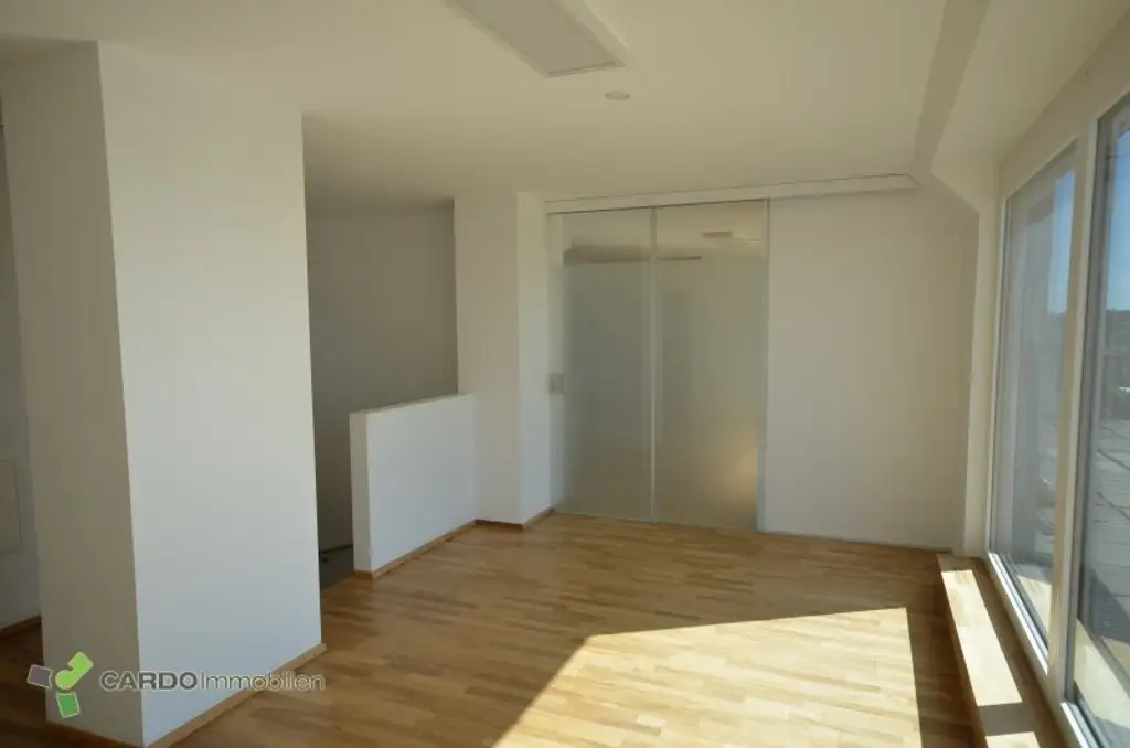 Maissonette, Attraktive Gewerbefläche zu vermieten – ca. 260 m², Nähe UNO City & U-Bahn