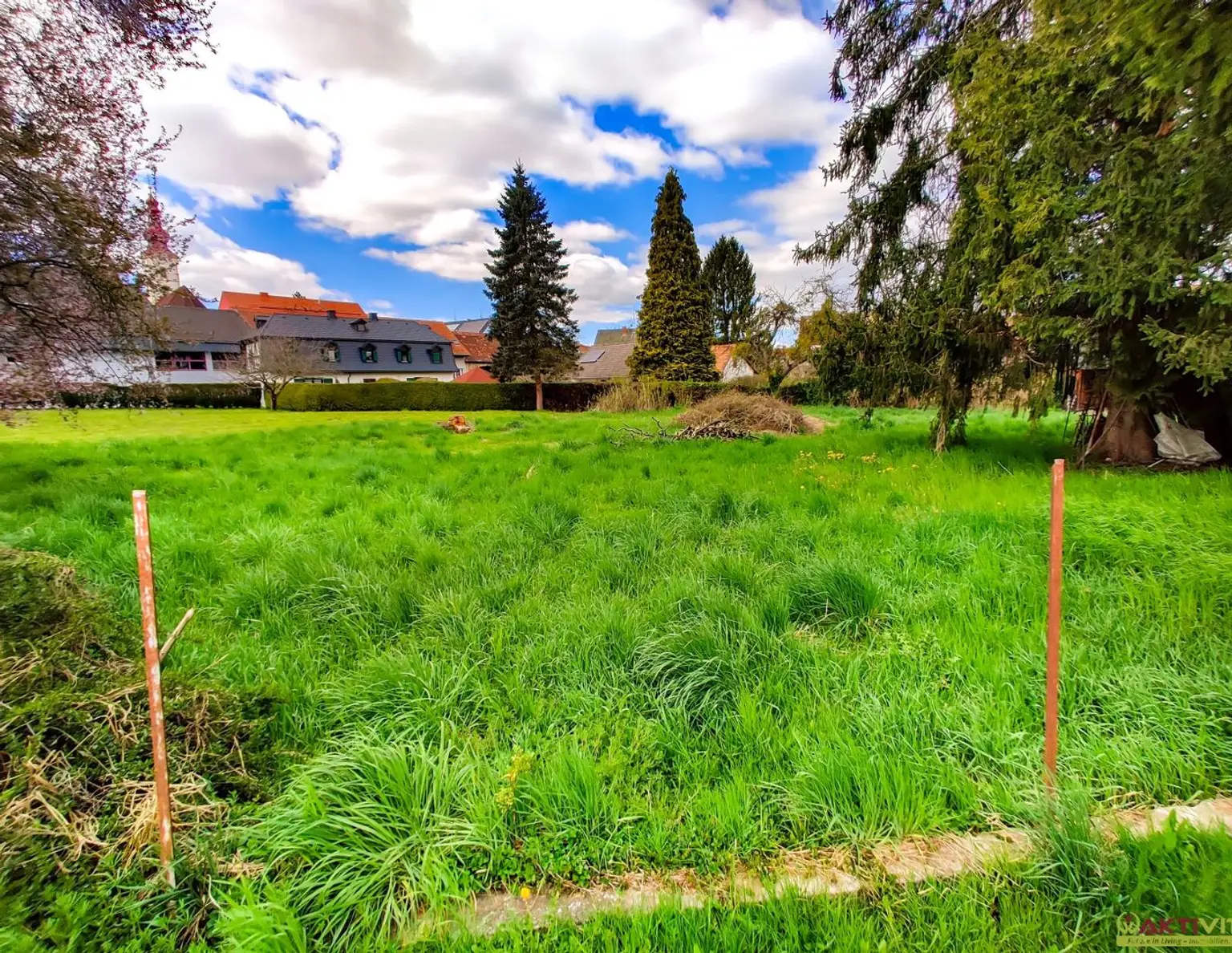 Zentral gelegenes Baugrundstück mit hohem Bebauungspotenzial in Kirchbach.