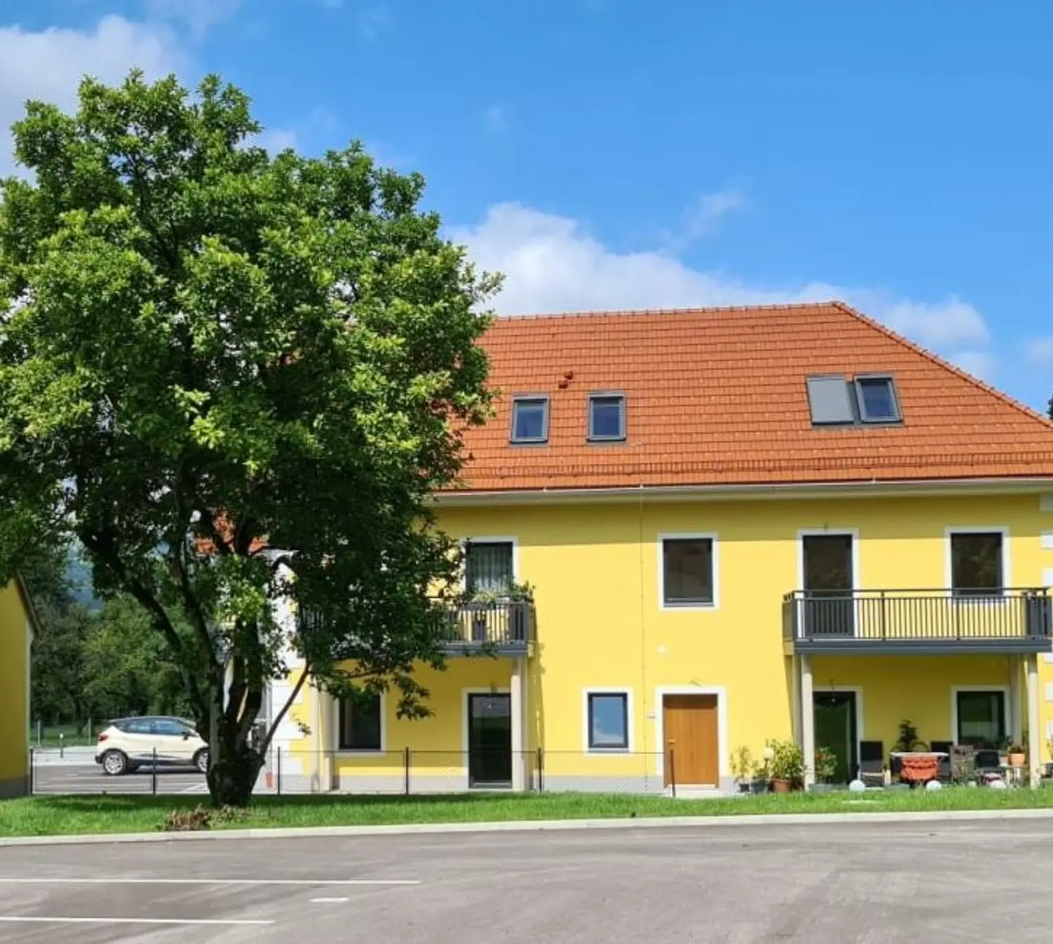 Zinshaus mit 14 Wohnungen und Erweiterungsfläche- Liebevoll renoviertes ehemaliges Herrenhaus einer Sensenschmiede