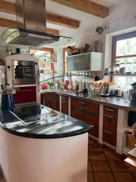 Charmantes Einfamilienhaus mit Wintergarten, Pool und Photovoltaik