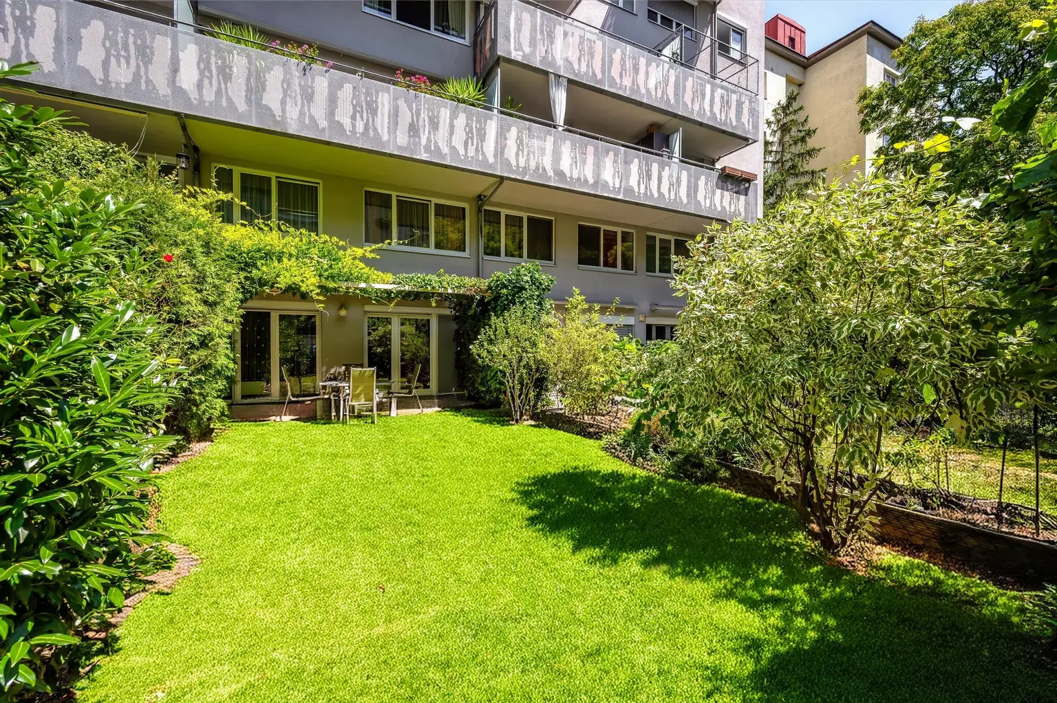 Charmante Wohn-Oase mitten in der Stadt - 126m² Wohnraum, + Terrasse, + Garten, Stellplatz und viel Komfort!