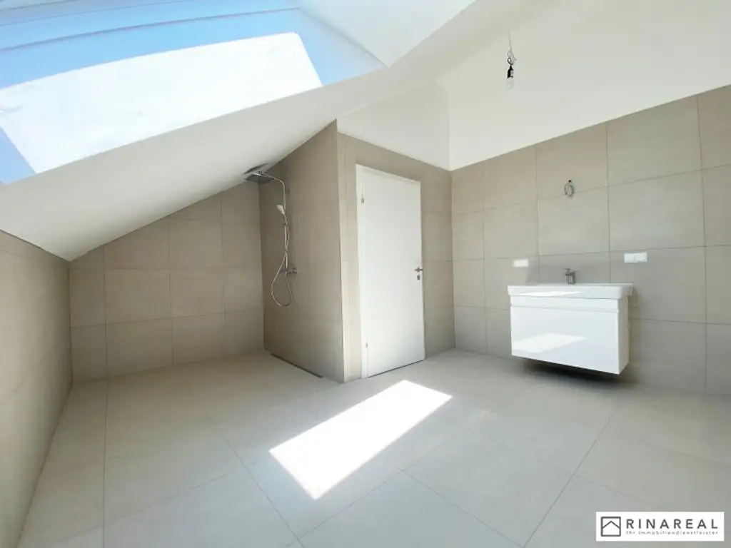 NEUBAU - Erstbezug | Penthouse | 4 Zimmer mit Terrasse | Schlüsselfertige Ausführung | Zentralheizung: Luftwärmepumpe | Neugasse