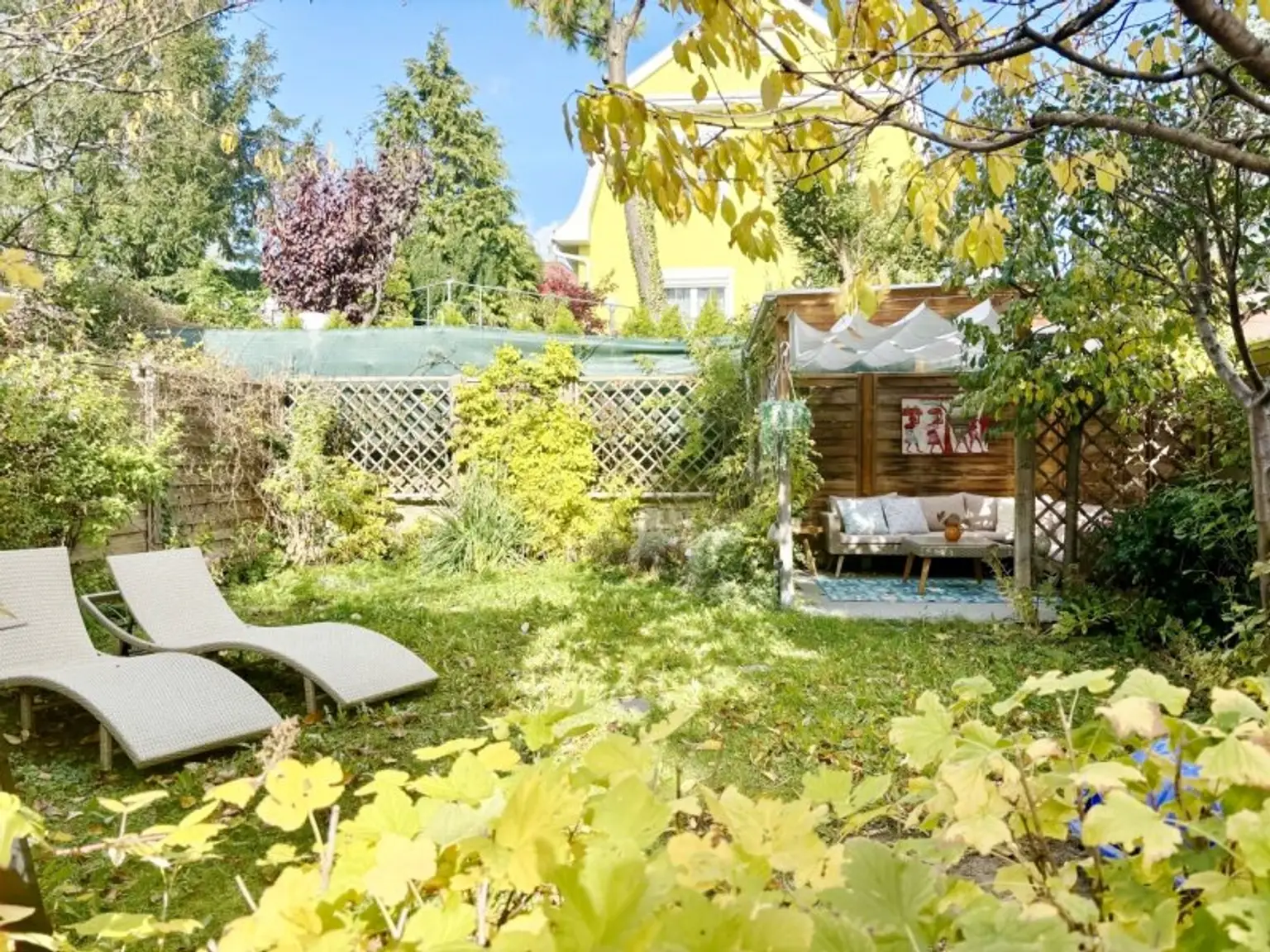 GARTENPARADIES MIT EINFAMILIENHAUS-FLAIR!