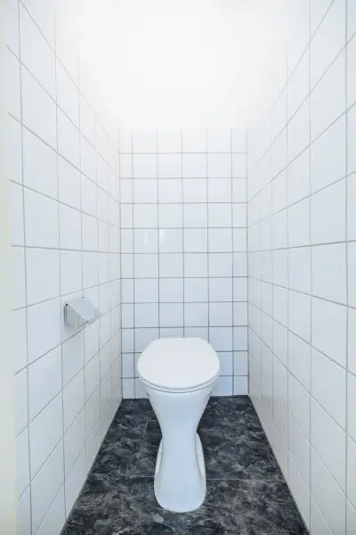 PROVISIONSFREI I RENOVIERT I ELEGANTE DUSCHE I EXKLUSIVE EINBAUKÜCHE I NÄHE ZUM BAHNHOF I TIERFREUNDLICH I ZEITGEMÄSS WOHNEN I OPTIMALE RAUMAUFTEILUNG I PROJEKT WOHNEN I
