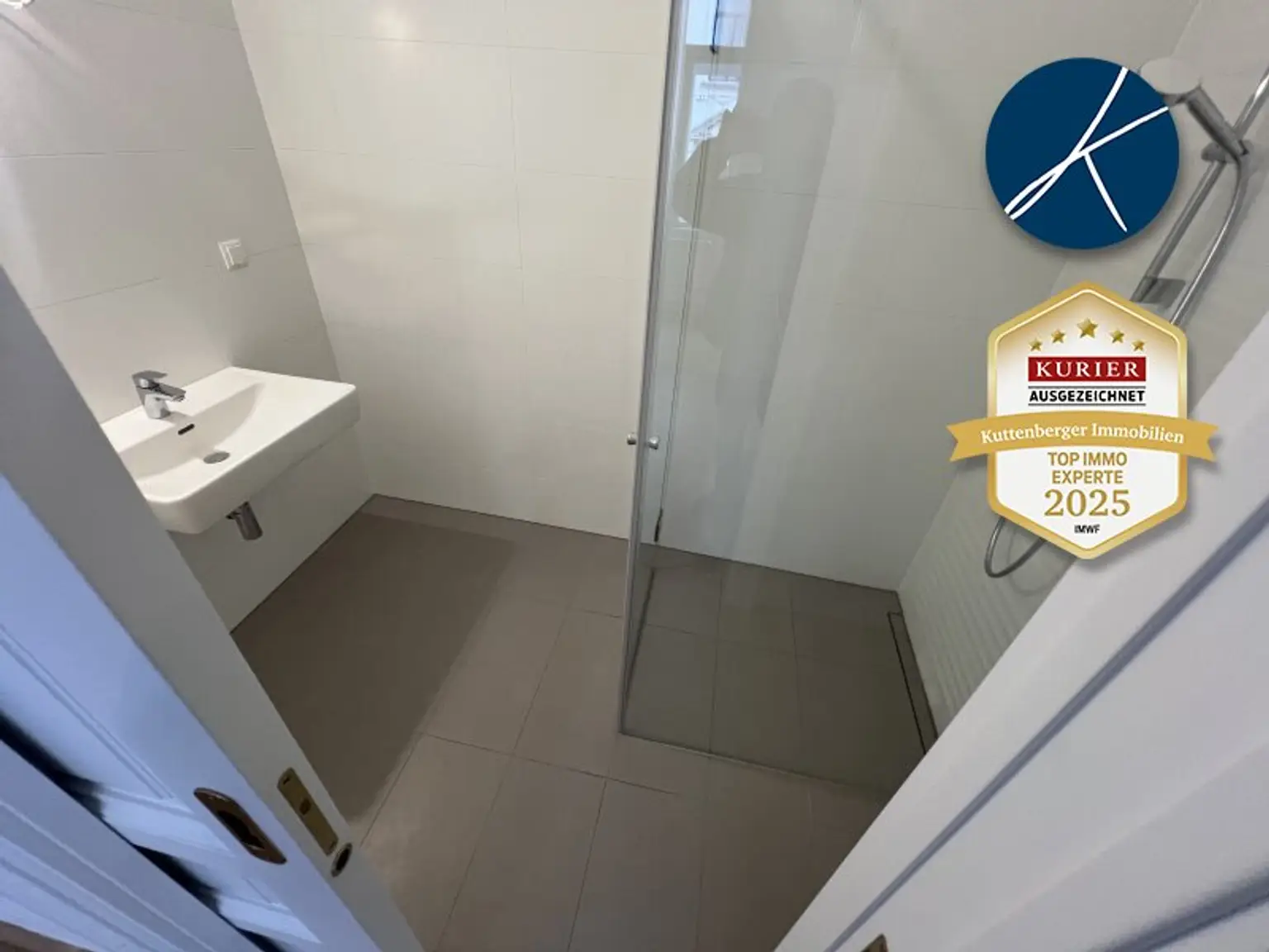 Nähe Stiftskirche (Mariahilfer Straße) U3 : Erstklassiges *Altbau-Juwel mit Balkon*