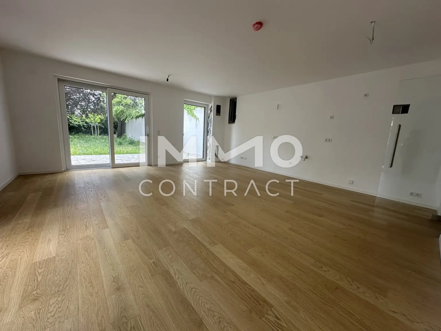 EIN WAHRES FAMILIENPARADIES - 4 ZIMMER MAISONETTE MIT GARTEN und BALKON!