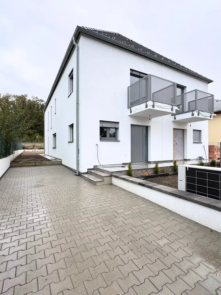 SCHLÜSSELFERTIG! HOCHWERTIGER BAUMEISTER-QUALITÄTSBAU - PROVISIONSFREI FÜR DEN KÄUFER!