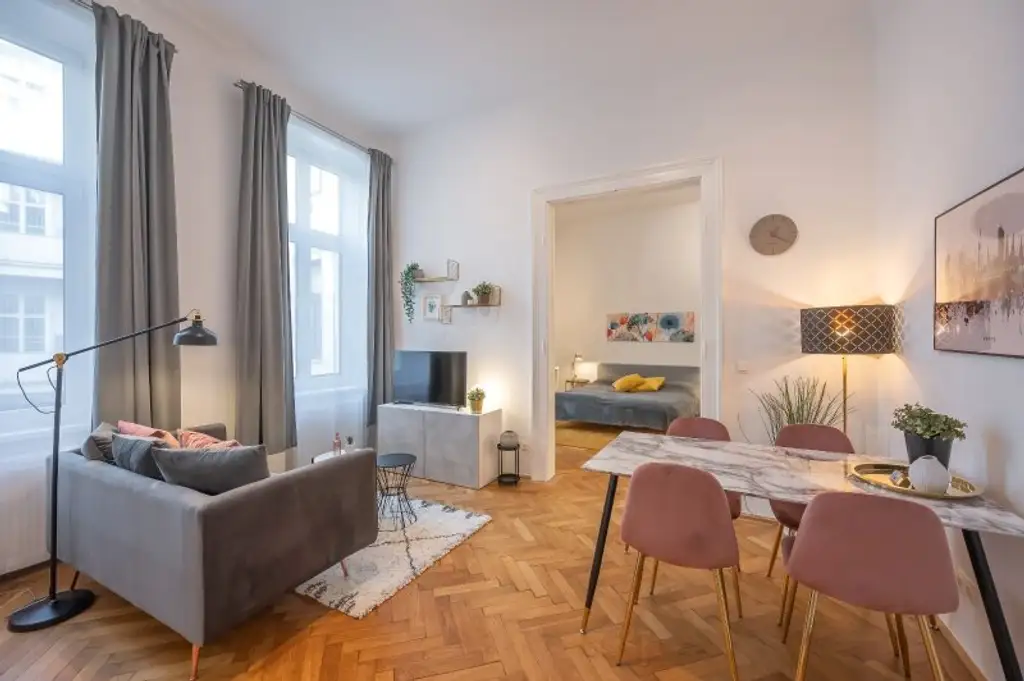 Altbau-Cityapartment komplett hofseitig & ruhig – sofort bezugsfertig | 3 Zimmer
