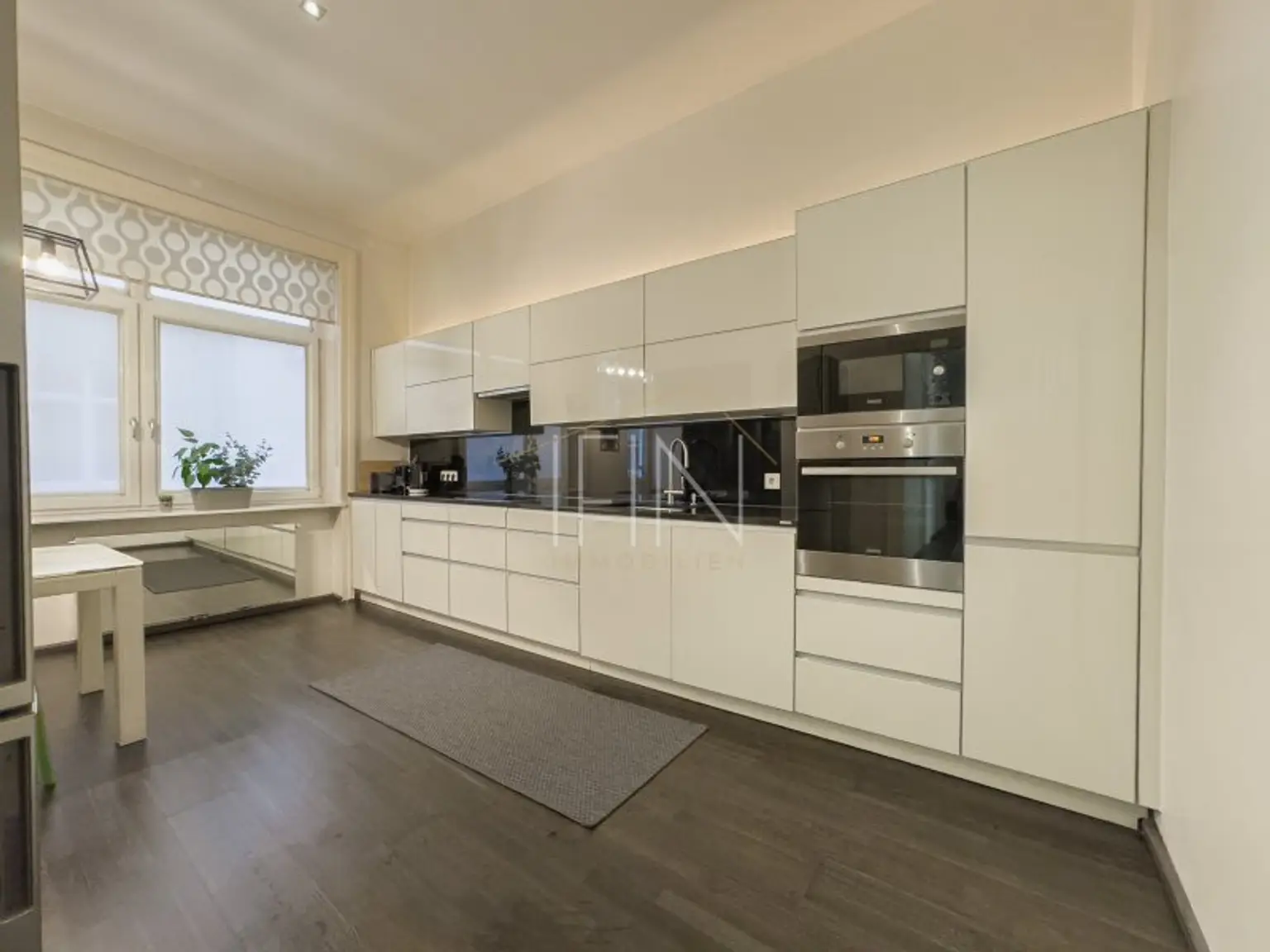 Altbauliebe trifft Wiener Klassik - 124m² Stil und Eleganz im 4. Bezirk