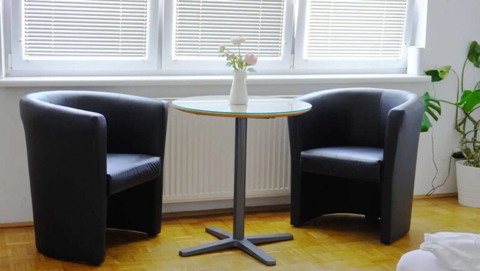Helle Citywohnung mit Ausblick – Möbliertes 1-Zimmer-Apartment nahe Naschmarkt