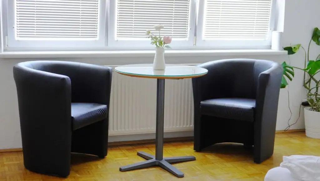 Helle Citywohnung mit Ausblick – Möbliertes 1-Zimmer-Apartment nahe Naschmarkt
