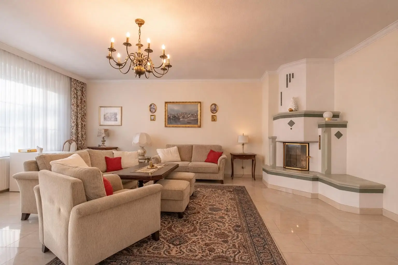 Bild 4, Wohnzimmer, Ansicht 1