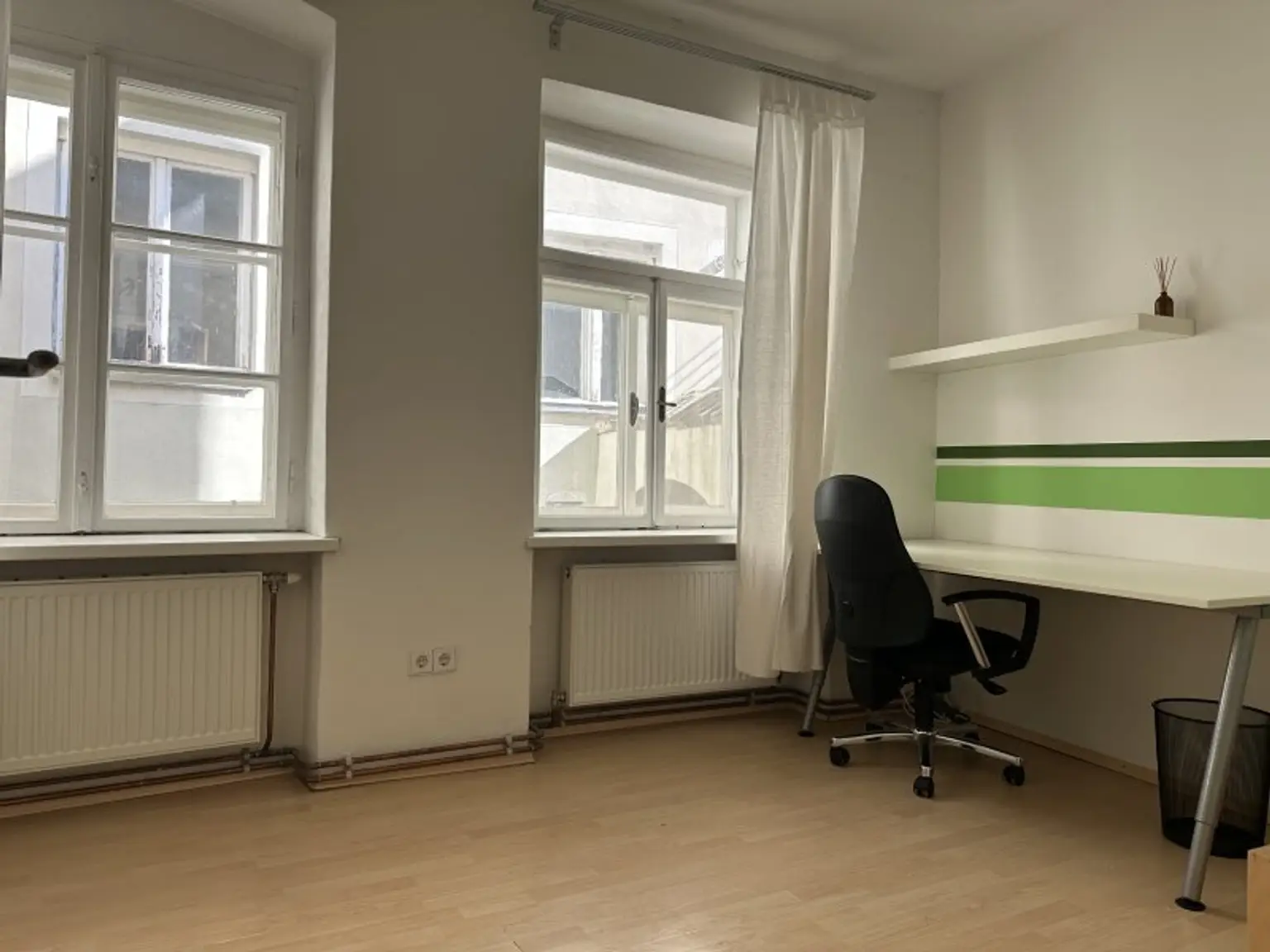 5% Rendite, steuerlich auf 15 Jahre abschreiben! Top-vermietetes Stadthaus im Herzen der Kremser Innenstadt