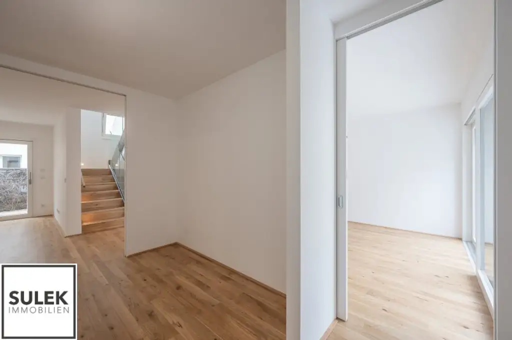 ERSTBEZUG-Townhouse: Exklusives 4-Zimmer-Townhouse mit 2 Terrassen & Tiefgaragen-Option - ab sofort