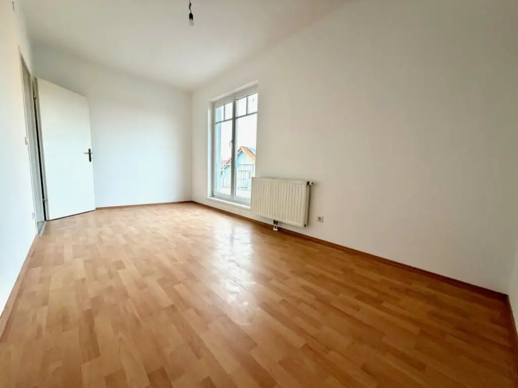Charmante helle 3 Zimmerwohnung mit großer Terrasse