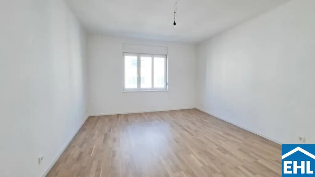 Erstbezug mit Balkon und Garten!