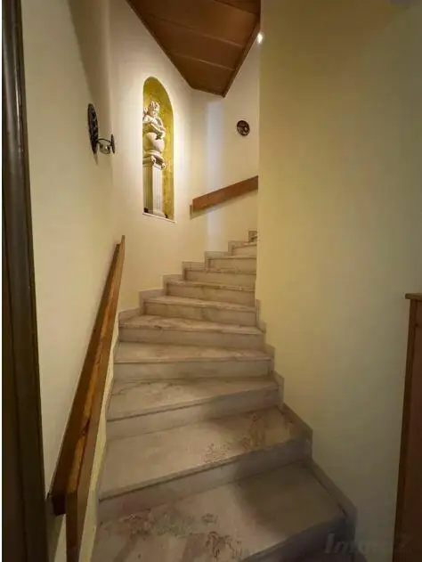 **Villa mit Türmchen in bester Lage  ** 2 Wohneinheiten ** parkähnlicher Garten **2 Parzellen **