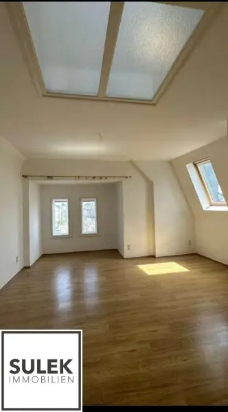 Einzigartige 105 m² große Dachgeschoss Wohnung mit Fernblick // zentrale Lage 1040 // Planstudie DG Ausbau