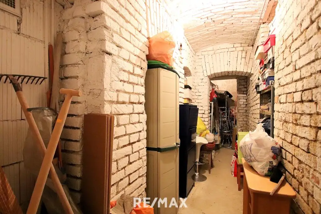 Nette Altbau 3-Zimmer Wohnung mit Balkon und Eigengarten in zentraler Lage in Penzing, sehr gute Infrastruktur!