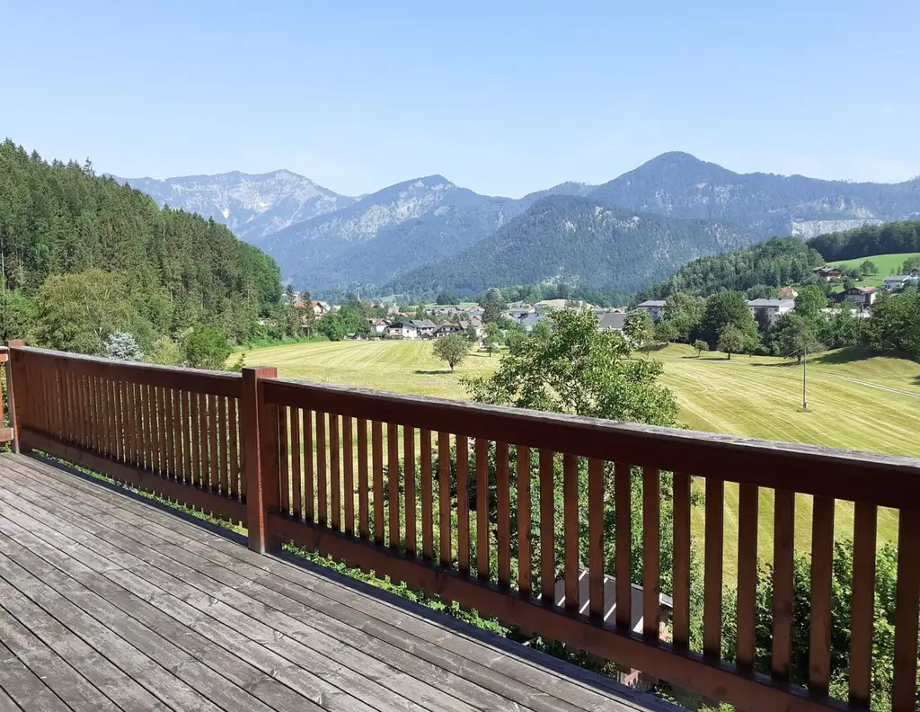 Bad Ischl: 2 Zimmer Wohnung mit großer Terrasse