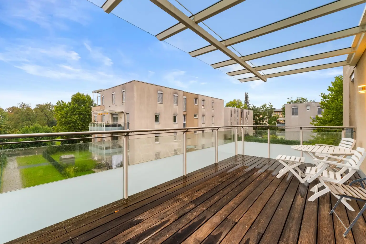 Überdachter Balkon