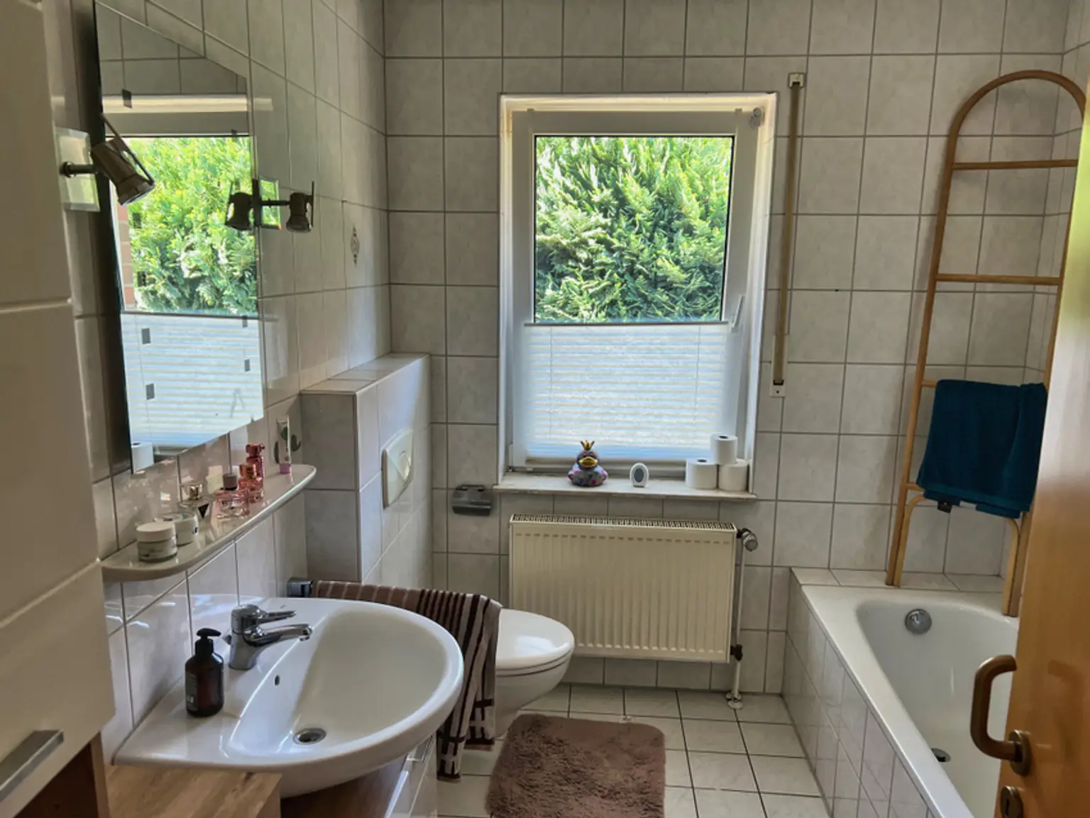 Leben mit Platz, Ruhe und Gartenidylle in Haren / Erika!