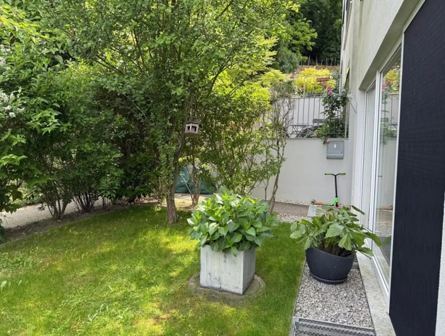 Helles Reihenhaus mit Fernblick und 2 Stellplätzen