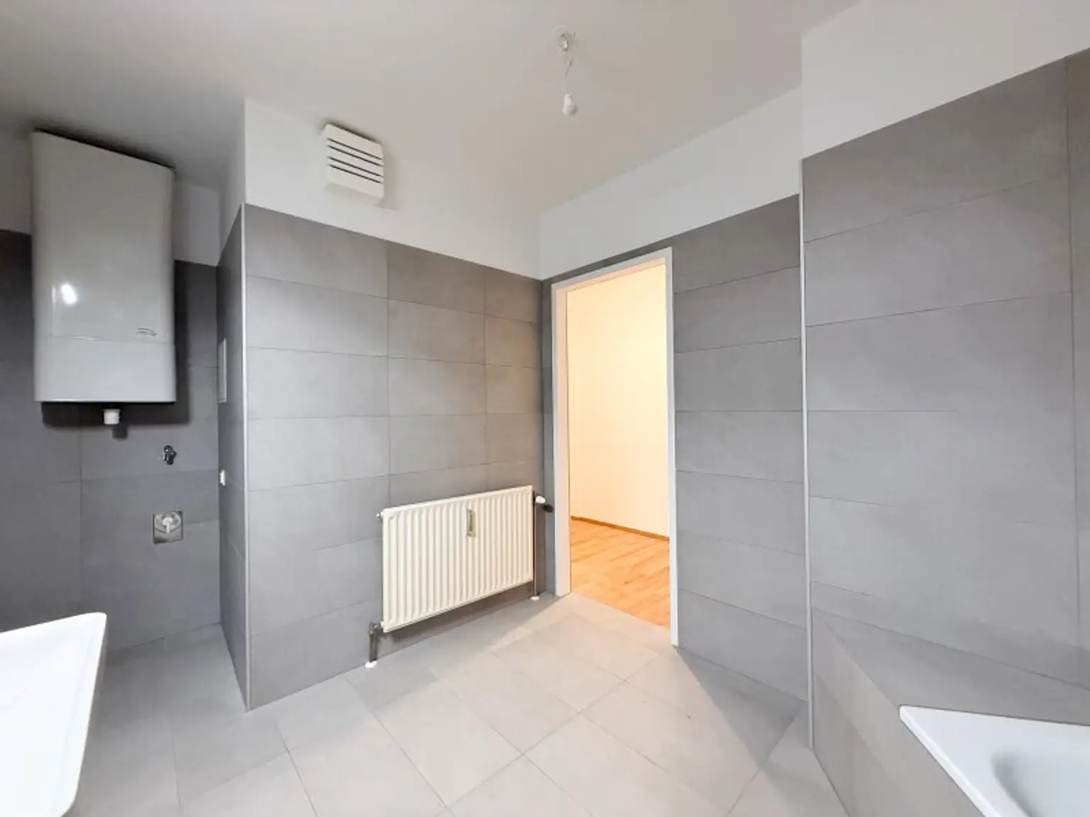 TOP ZUSTAND! 2-Zimmer Dachgeschoßwohnung in 1200 Wien mit Lift zu vermieten