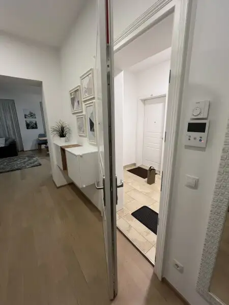 MODERNES DESIGN VOLLMÖBLIERT TRIFFT ALTBAU