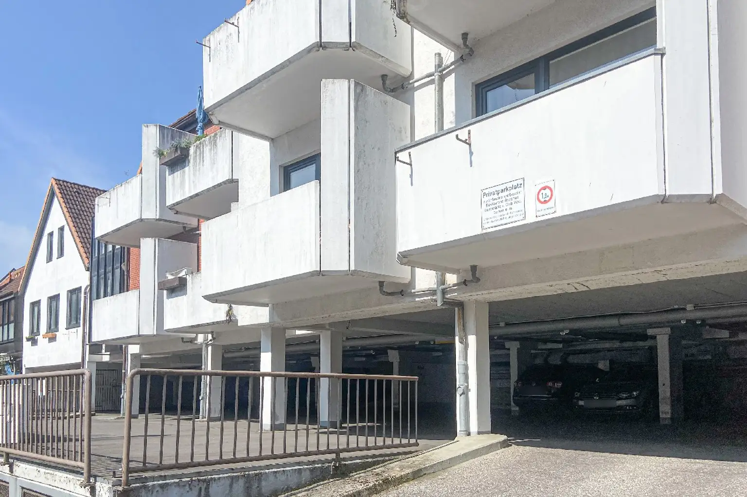Außenansicht Parkflächen
